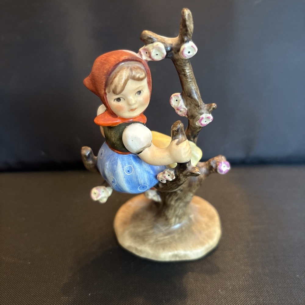 VTG Hummel Apple Tree Girl In Scarf Ceramic Figurine 141/3/0 Full Bee 4"